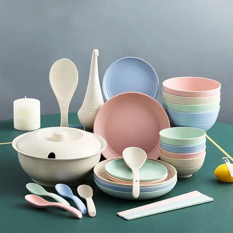 Qual è l'ingrediente principale nella plastica in fibra di paglia?